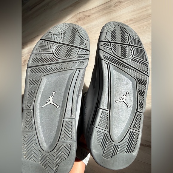 Nike Jordan 4 Grey Retro SE Wet Cement Sneakers FQ7928-001 - Picture 11 of 16